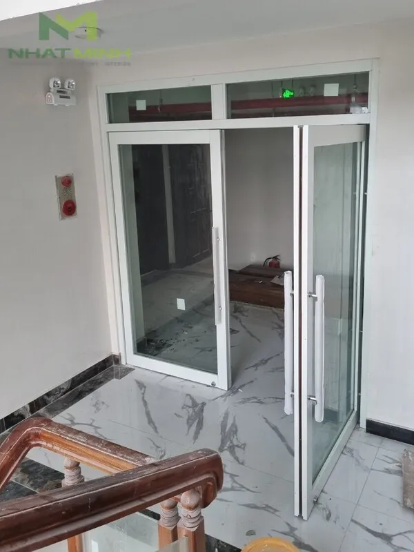 Cửa sử dụng k&iacute;nh chống ch&aacute;y
