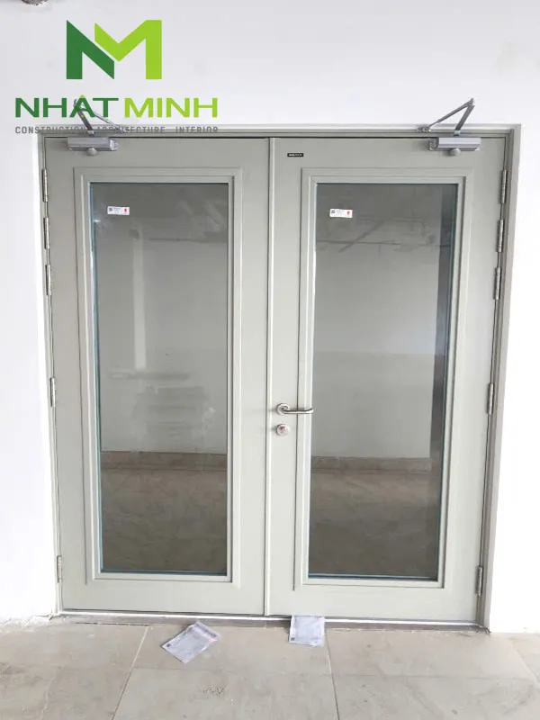 Lắp cửa k&iacute;nh chống ch&aacute;y Galaxy cho chung cư Silver Star, Nh&agrave; B&egrave;, TPHCM